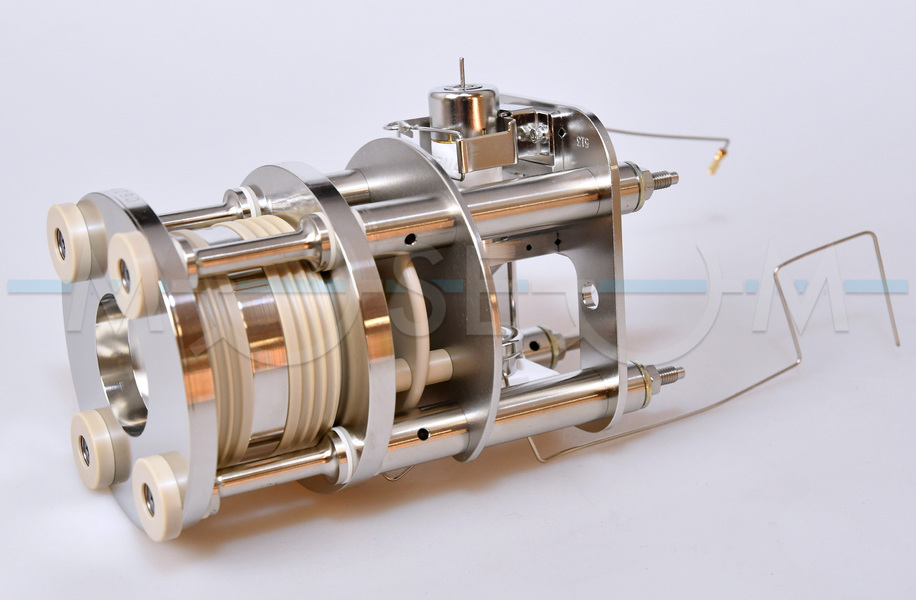 Quadrupole ion trap & detector